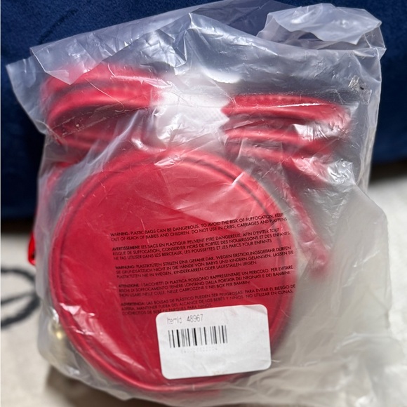 MARC JACOBS NIP🪢 RED L.E. PATENT LEATHER CROSSBODY BEAUTY BAG - Picture 2 of 9